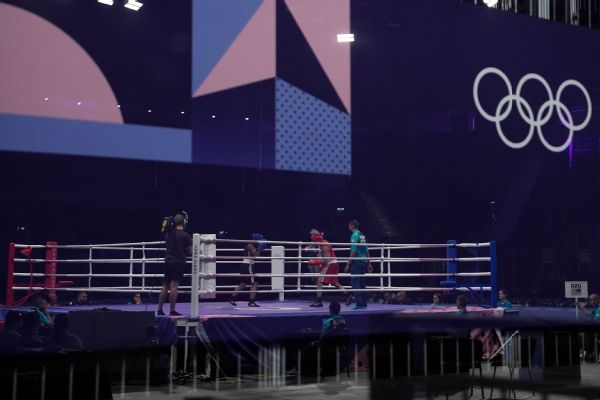 Samoan boxing coach dies at Olympic Village